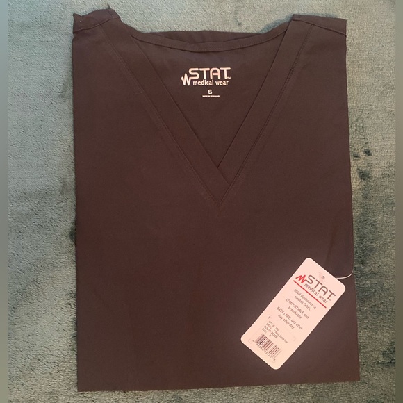 New- Small V Neck Scrub Top & Jogger Scrub Pant - Picture 2 of 6